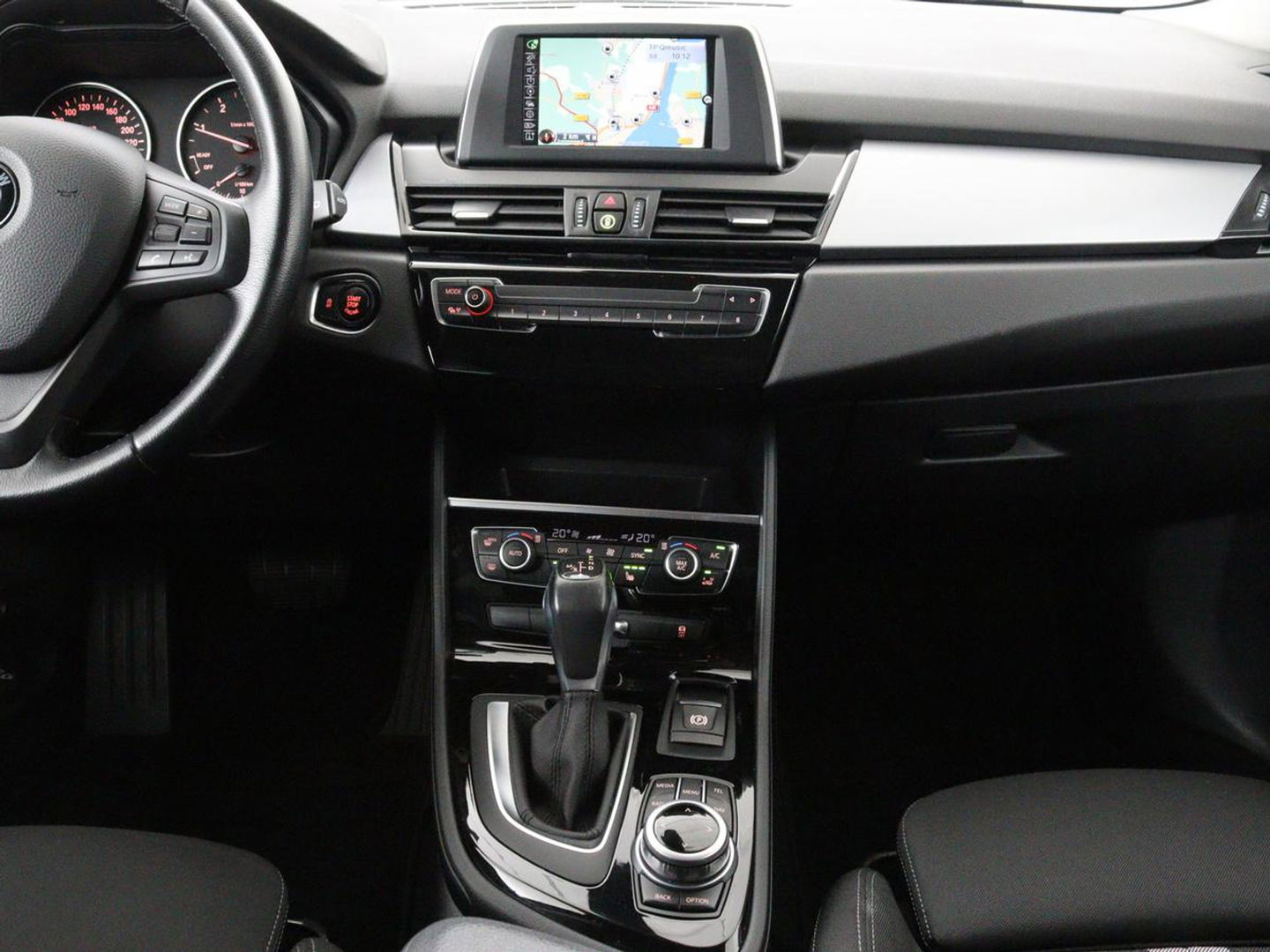 BMW 2 Serie Gran Tourer 218d Advantage | Sportstoelen | Stoelverwarming | Navigatie | Bluetooth | Parkeerhulp | Climate control | Cruise control