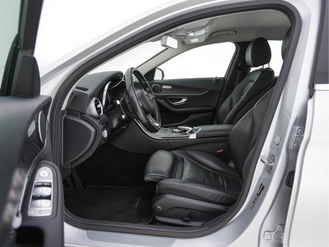 Mercedes-Benz C-Klasse 350 e Lease Edition Plus Avantgarde--Pack *FULL-LEATHER | FULL-LED | DISTRONIC | BLINDSPOT | AIRMATIC | NAVI-FULLMAP | CAMERA | HEATED-SEATS | SPORT-SEATS | ECC | LANE-ASSIST | SHIFT-PADDLES | PDC | KEYLESS  | 17''ALU *