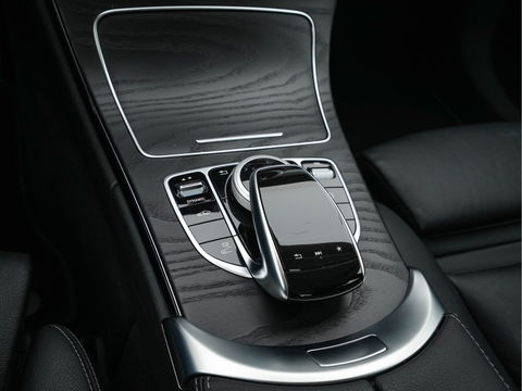 Mercedes-Benz C-Klasse 350 e Lease Edition Plus Avantgarde--Pack *FULL-LEATHER | FULL-LED | DISTRONIC | BLINDSPOT | AIRMATIC | NAVI-FULLMAP | CAMERA | HEATED-SEATS | SPORT-SEATS | ECC | LANE-ASSIST | SHIFT-PADDLES | PDC | KEYLESS  | 17''ALU *