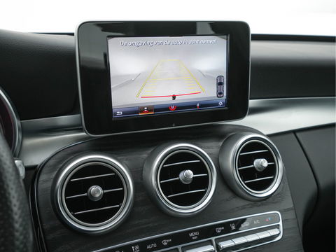 Mercedes-Benz C-Klasse 350 e Lease Edition Plus Avantgarde--Pack *FULL-LEATHER | FULL-LED | DISTRONIC | BLINDSPOT | AIRMATIC | NAVI-FULLMAP | CAMERA | HEATED-SEATS | SPORT-SEATS | ECC | LANE-ASSIST | SHIFT-PADDLES | PDC | KEYLESS  | 17''ALU *