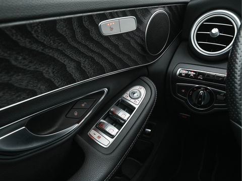 Mercedes-Benz C-Klasse 350 e Lease Edition Plus Avantgarde--Pack *FULL-LEATHER | FULL-LED | DISTRONIC | BLINDSPOT | AIRMATIC | NAVI-FULLMAP | CAMERA | HEATED-SEATS | SPORT-SEATS | ECC | LANE-ASSIST | SHIFT-PADDLES | PDC | KEYLESS  | 17''ALU *