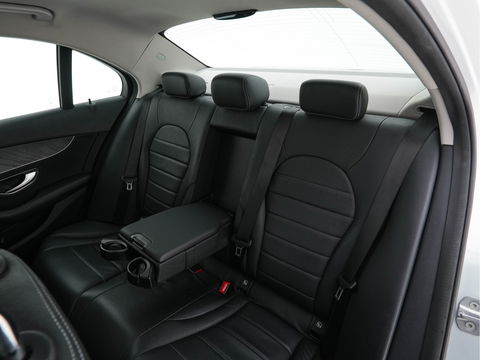Mercedes-Benz C-Klasse 350 e Lease Edition Plus Avantgarde--Pack *FULL-LEATHER | FULL-LED | DISTRONIC | BLINDSPOT | AIRMATIC | NAVI-FULLMAP | CAMERA | HEATED-SEATS | SPORT-SEATS | ECC | LANE-ASSIST | SHIFT-PADDLES | PDC | KEYLESS  | 17''ALU *