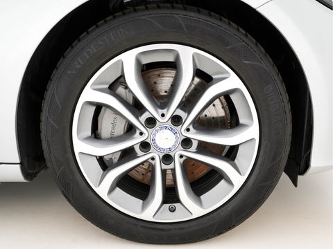Mercedes-Benz C-Klasse 350 e Lease Edition Plus Avantgarde--Pack *FULL-LEATHER | FULL-LED | DISTRONIC | BLINDSPOT | AIRMATIC | NAVI-FULLMAP | CAMERA | HEATED-SEATS | SPORT-SEATS | ECC | LANE-ASSIST | SHIFT-PADDLES | PDC | KEYLESS  | 17''ALU *