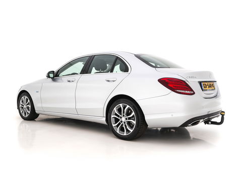 Mercedes-Benz C-Klasse 350 e Lease Edition Plus Avantgarde--Pack *FULL-LEATHER | FULL-LED | DISTRONIC | BLINDSPOT | AIRMATIC | NAVI-FULLMAP | CAMERA | HEATED-SEATS | SPORT-SEATS | ECC | LANE-ASSIST | SHIFT-PADDLES | PDC | KEYLESS  | 17''ALU *