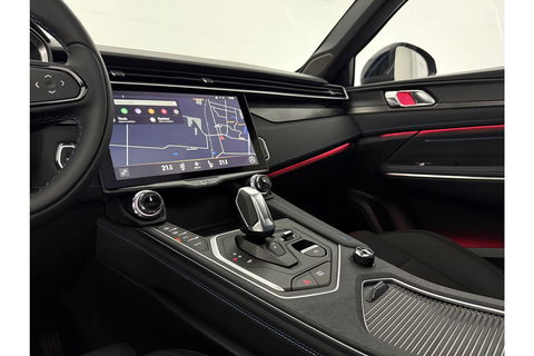 Lynk Co 01 1.5 262PK Hybride Pano LED Sfeerverl. Virtual 360Camera Carplay ACC Memory Clima Navi 20"LMV
