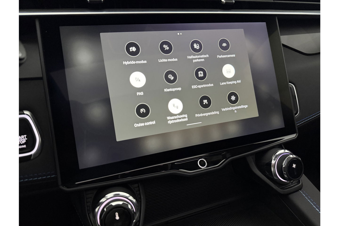 Lynk Co 01 1.5 262PK Hybride Pano LED Sfeerverl. Virtual 360Camera Carplay ACC Memory Clima Navi 20"LMV