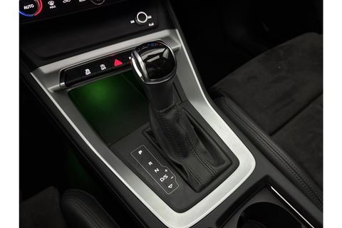 Audi Q3 35 TFSI 150PK Pano Trekhaak Sfeer LED Virtual Carplay Camera Clima Cruise Navi PDC 19''LMV