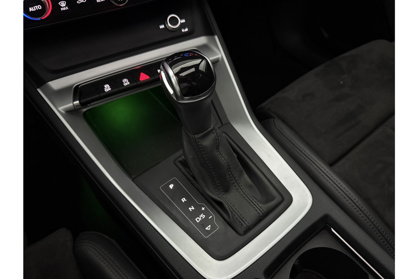 Audi Q3 35 TFSI 150PK Pano Trekhaak Sfeer LED Virtual Carplay Camera Clima Cruise Navi PDC 19''LMV