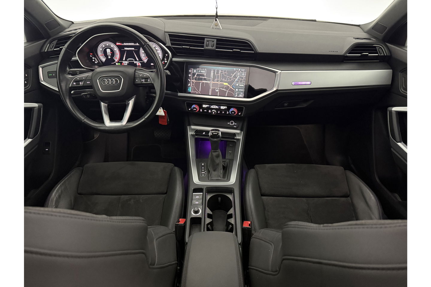 Audi Q3 35 TFSI 150PK Pano Trekhaak Sfeer LED Virtual Carplay Camera Clima Cruise Navi PDC 19''LMV
