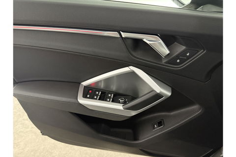 Audi Q3 35 TFSI 150PK Pano Trekhaak Sfeer LED Virtual Carplay Camera Clima Cruise Navi PDC 19''LMV