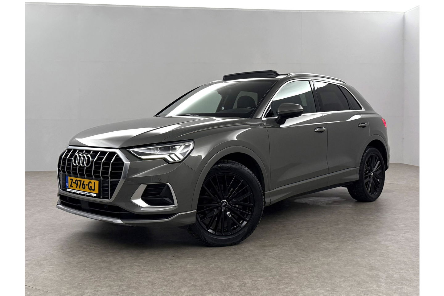Audi Q3 35 TFSI 150PK Pano Trekhaak Sfeer LED Virtual Carplay Camera Clima Cruise Navi PDC 19''LMV