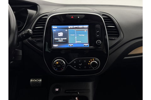 Renault Captur 1.3 TCe Intens 150PK Clima Camera Carplay LED Trekhaak Navigatie PDC 17"LMV