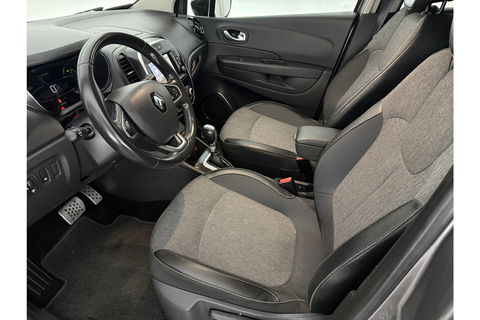 Renault Captur 1.3 TCe Intens 150PK Clima Camera Carplay LED Trekhaak Navigatie PDC 17"LMV