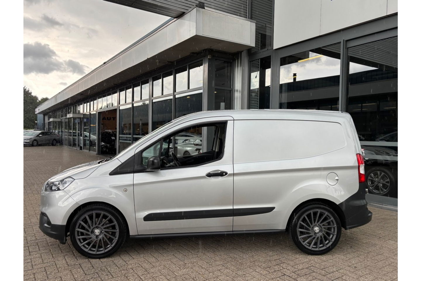 Ford Transit Courier 1.0 TREND ECOBOOST AIRCO BTW VRIJ