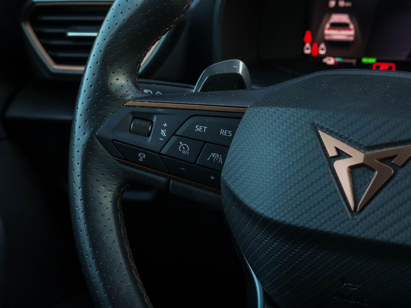 CUPRA Formentor 1.4 e-Hybrid VZ Performance | Keyless | Sportstoelen | Memory | Stuur/stoelverwarming