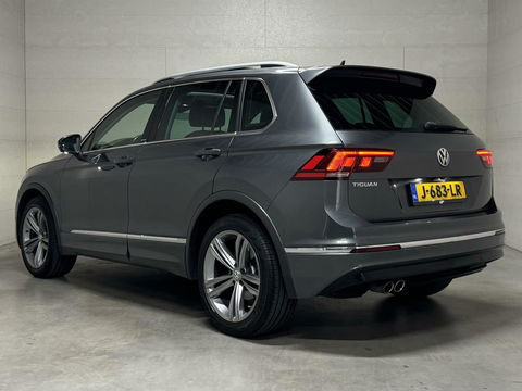 Volkswagen Tiguan 1.5 TSI ACT R-Line Pano HUD Virtual Trekh.