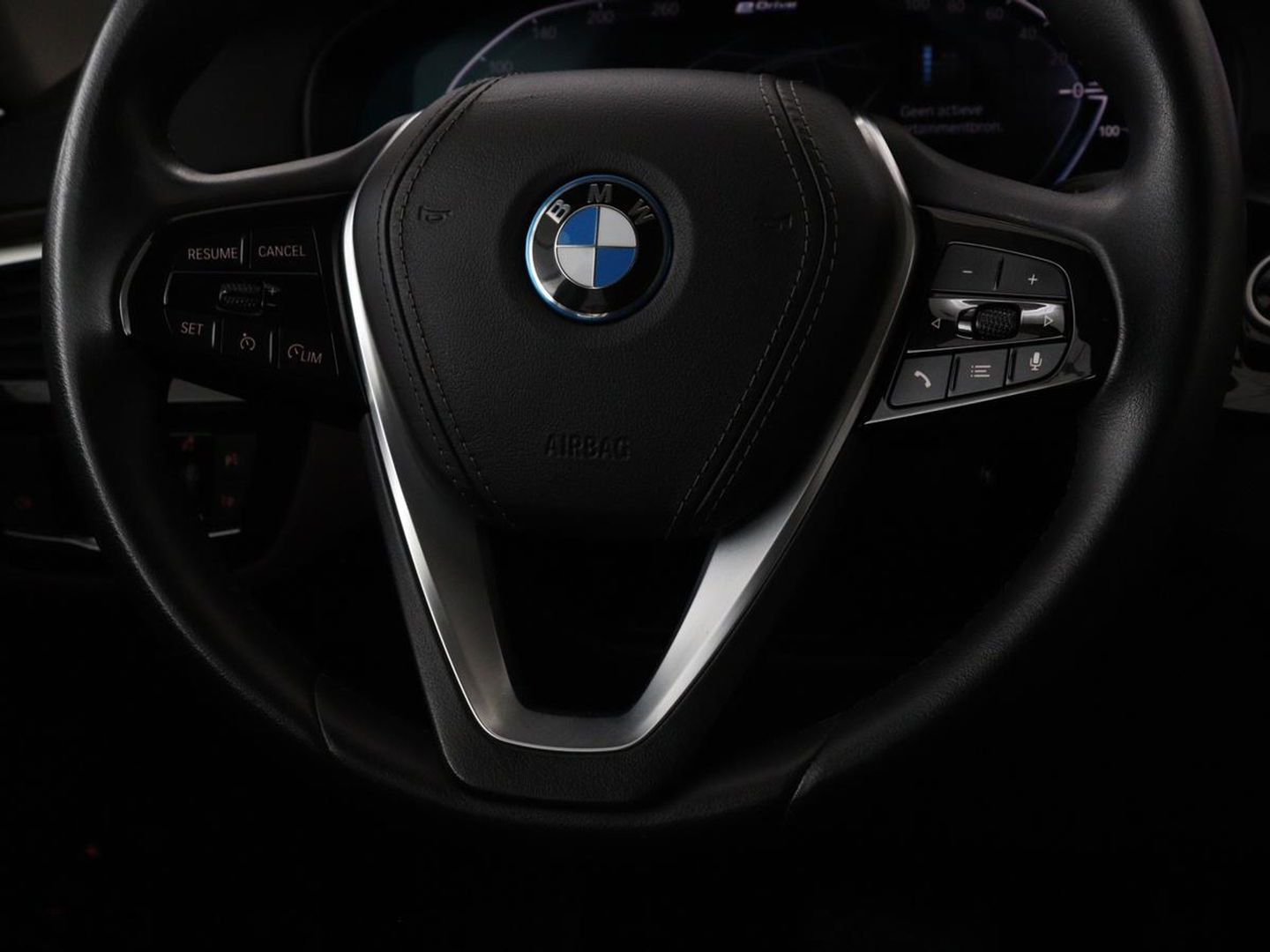 BMW 5 Serie 530e xDrive High Executive | Luxury Line | Panoramadak | Nappaleder | Stoelventilatie | Head-Up | Carplay | Live Cockpit | Adaptive LED | Stoelverwarming | Navigatie | PHEV