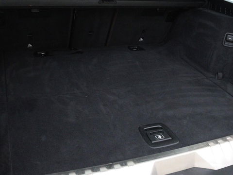 BMW 5 Serie 530e xDrive High Executive | Luxury Line | Panoramadak | Nappaleder | Stoelventilatie | Head-Up | Carplay | Live Cockpit | Adaptive LED | Stoelverwarming | Navigatie | PHEV