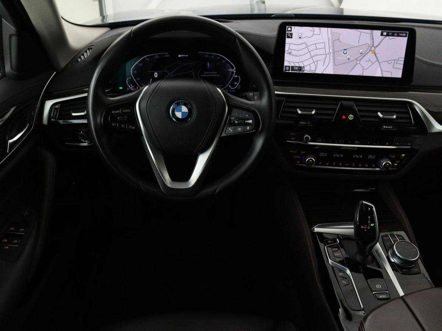BMW 5 Serie 530e xDrive High Executive | Luxury Line | Panoramadak | Nappaleder | Stoelventilatie | Head-Up | Carplay | Live Cockpit | Adaptive LED | Stoelverwarming | Navigatie | PHEV
