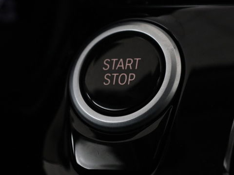 BMW 5 Serie 530e xDrive High Executive | Luxury Line | Panoramadak | Nappaleder | Stoelventilatie | Head-Up | Carplay | Live Cockpit | Adaptive LED | Stoelverwarming | Navigatie | PHEV