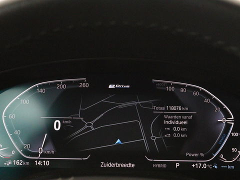 BMW 5 Serie 530e xDrive High Executive | Luxury Line | Panoramadak | Nappaleder | Stoelventilatie | Head-Up | Carplay | Live Cockpit | Adaptive LED | Stoelverwarming | Navigatie | PHEV