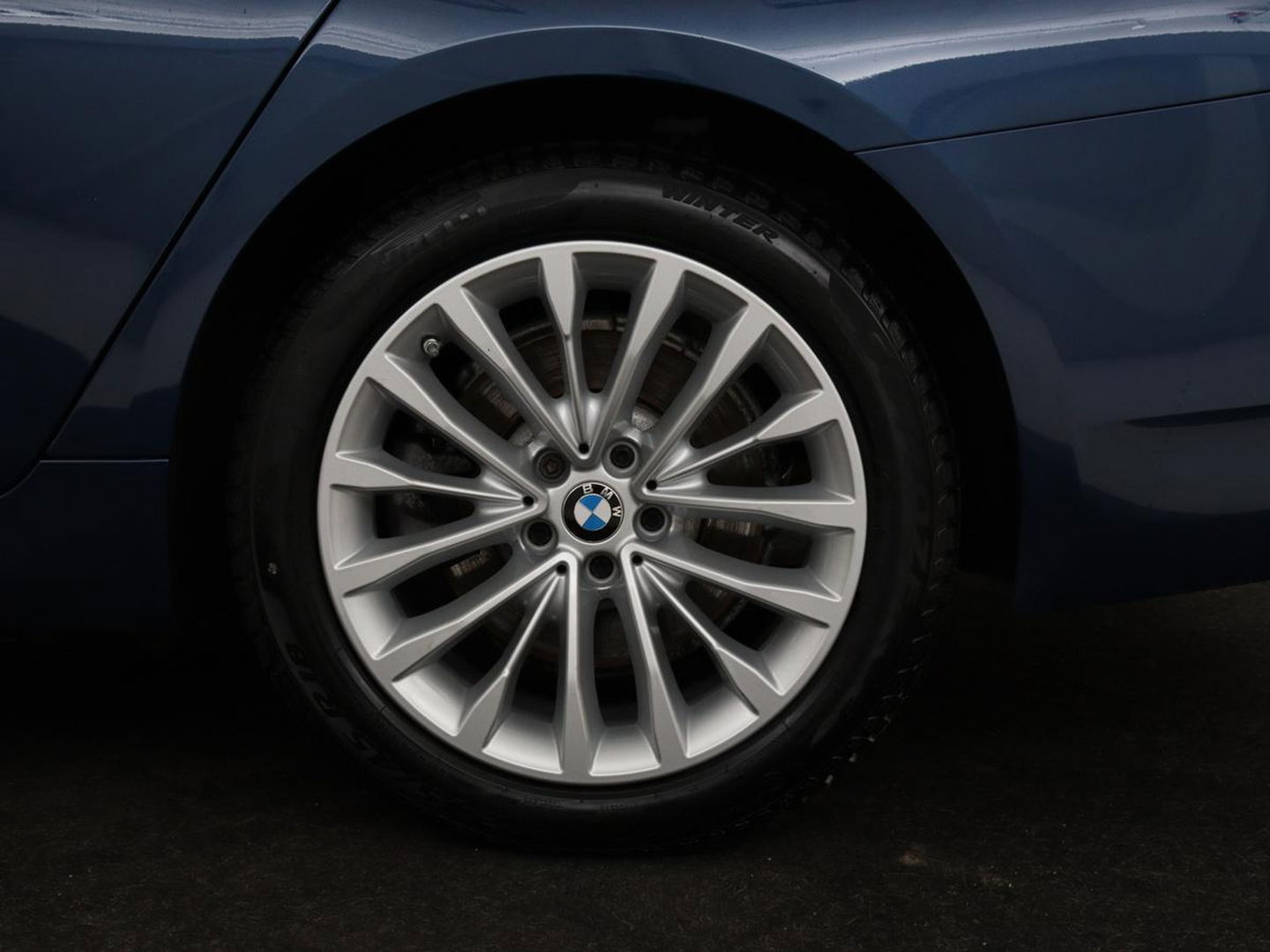 BMW 5 Serie 530e xDrive High Executive | Luxury Line | Panoramadak | Nappaleder | Stoelventilatie | Head-Up | Carplay | Live Cockpit | Adaptive LED | Stoelverwarming | Navigatie | PHEV