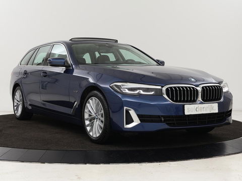 BMW 5 Serie 530e xDrive High Executive | Luxury Line | Panoramadak | Nappaleder | Stoelventilatie | Head-Up | Carplay | Live Cockpit | Adaptive LED | Stoelverwarming | Navigatie | PHEV