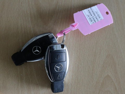 Mercedes-Benz C-Klasse 180 Avantgarde | Half leder | Adaptief LED | Trekhaak | Navigatie | Climate control | Park Assist | Cruise control | Bluetooth