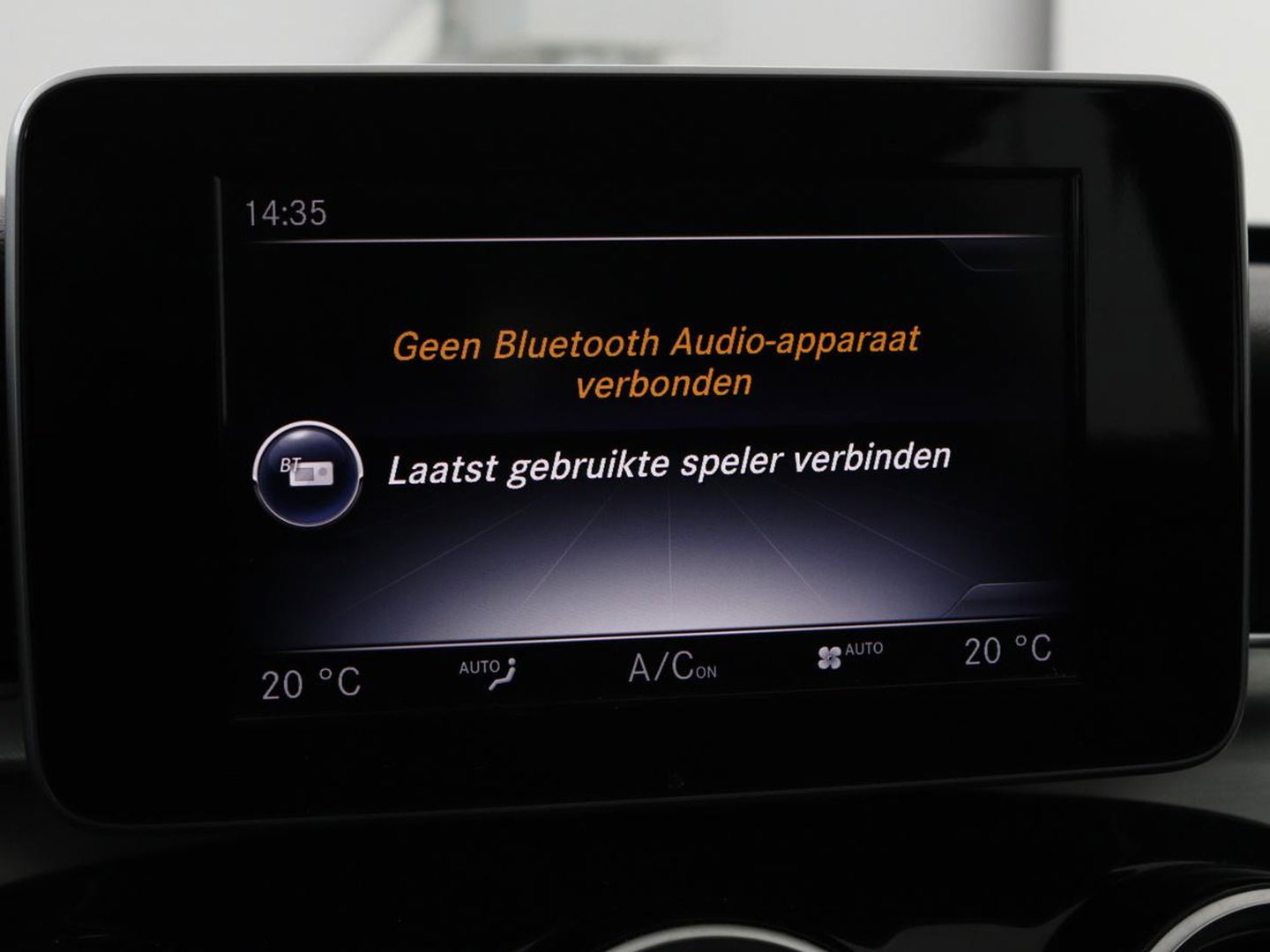 Mercedes-Benz C-Klasse 180 Avantgarde | Half leder | Adaptief LED | Trekhaak | Navigatie | Climate control | Park Assist | Cruise control | Bluetooth