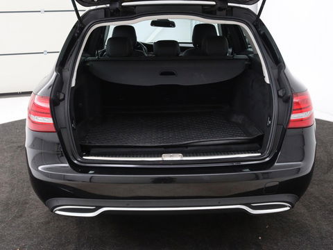 Mercedes-Benz C-Klasse 180 Avantgarde | Half leder | Adaptief LED | Trekhaak | Navigatie | Climate control | Park Assist | Cruise control | Bluetooth