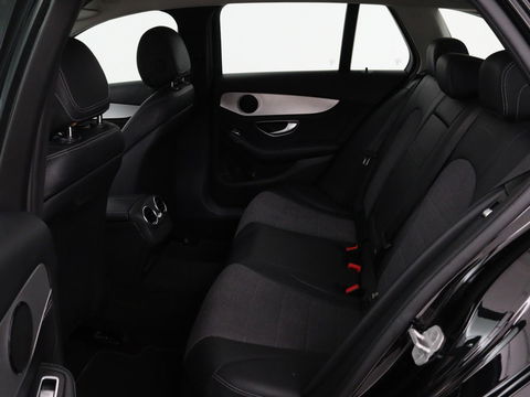 Mercedes-Benz C-Klasse 180 Avantgarde | Half leder | Adaptief LED | Trekhaak | Navigatie | Climate control | Park Assist | Cruise control | Bluetooth