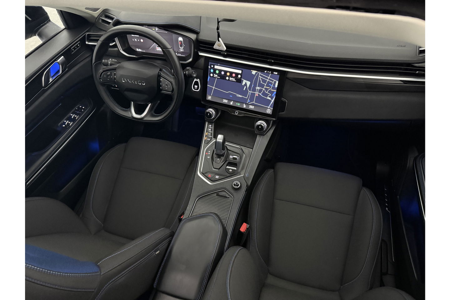 Lynk Co 01 1.5 Hybride 360Camera ACC Pano LED Memory Sfeerverl. Carplay Clima Navi Virtual 20"LMV