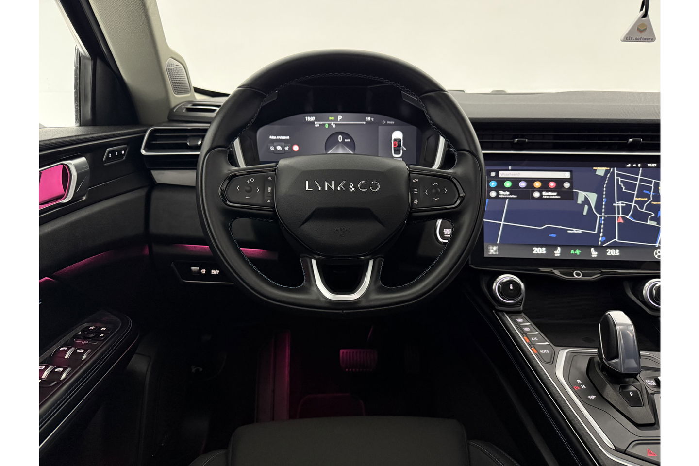 Lynk Co 01 1.5 Hybride 360Camera ACC Pano LED Memory Sfeerverl. Carplay Clima Navi Virtual 20"LMV
