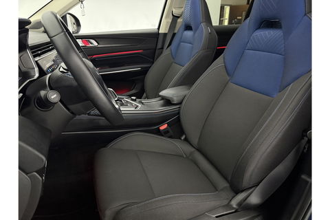 Lynk Co 01 1.5 Hybride 360Camera ACC Pano LED Memory Sfeerverl. Carplay Clima Navi Virtual 20"LMV