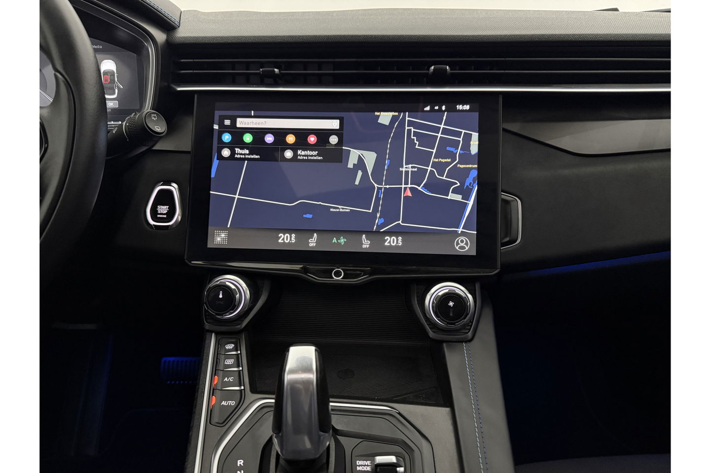 Lynk Co 01 1.5 Hybride 360Camera ACC Pano LED Memory Sfeerverl. Carplay Clima Navi Virtual 20"LMV