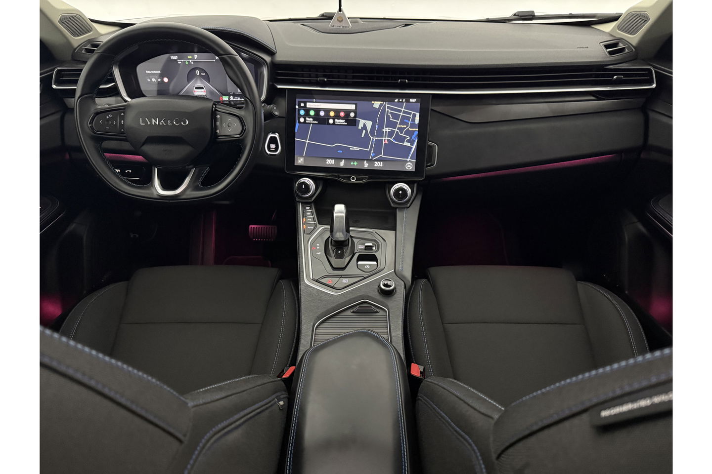 Lynk Co 01 1.5 Hybride 360Camera ACC Pano LED Memory Sfeerverl. Carplay Clima Navi Virtual 20"LMV