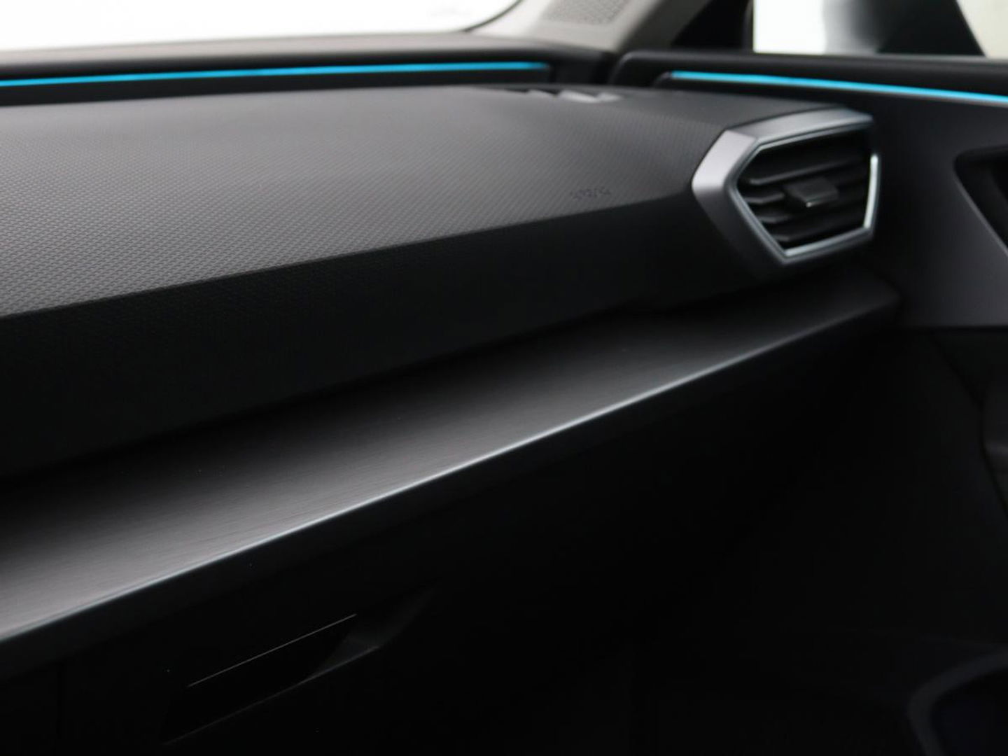 SEAT Leon 1.4 TSI e-Hybrid PHEV FR | Stoel & stuurverwarming | Adaptive cruise | Carplay | Park Assist | Navigatie | Sfeerverlichting | Full LED