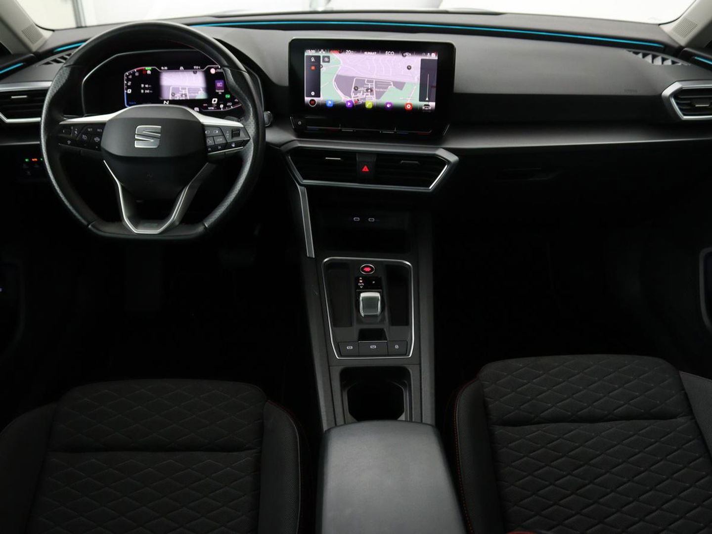 SEAT Leon 1.4 TSI e-Hybrid PHEV FR | Stoel & stuurverwarming | Adaptive cruise | Carplay | Park Assist | Navigatie | Sfeerverlichting | Full LED