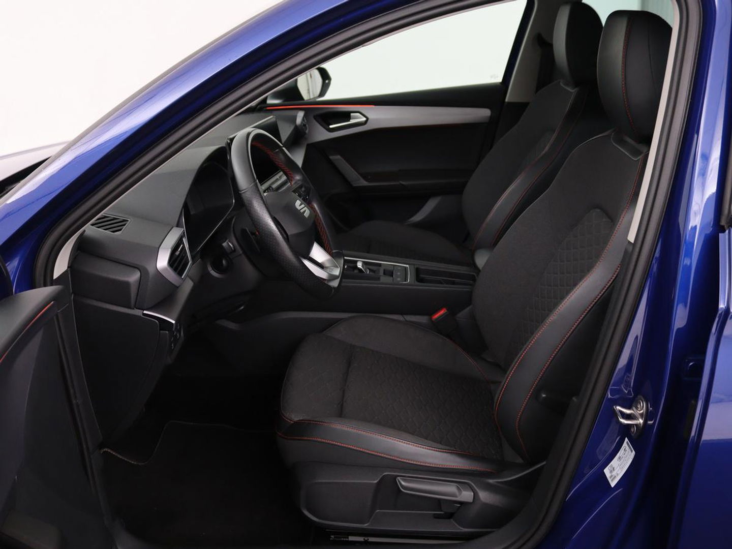 SEAT Leon 1.4 TSI e-Hybrid PHEV FR | Stoel & stuurverwarming | Adaptive cruise | Carplay | Park Assist | Navigatie | Sfeerverlichting | Full LED