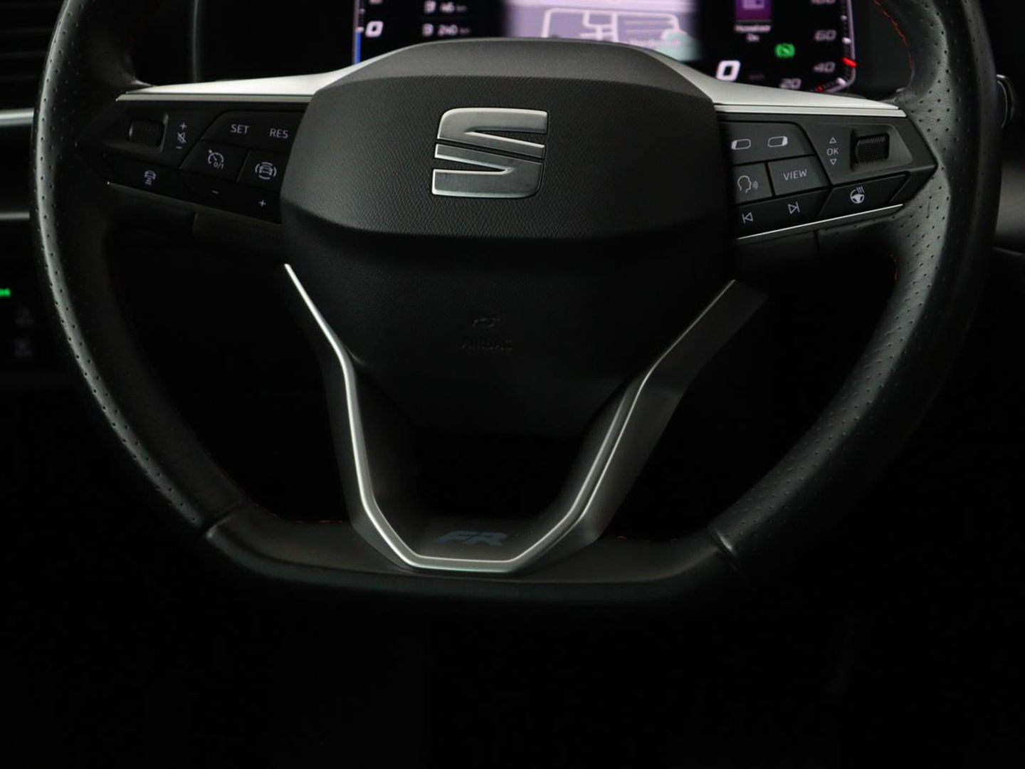 SEAT Leon 1.4 TSI e-Hybrid PHEV FR | Stoel & stuurverwarming | Adaptive cruise | Carplay | Park Assist | Navigatie | Sfeerverlichting | Full LED