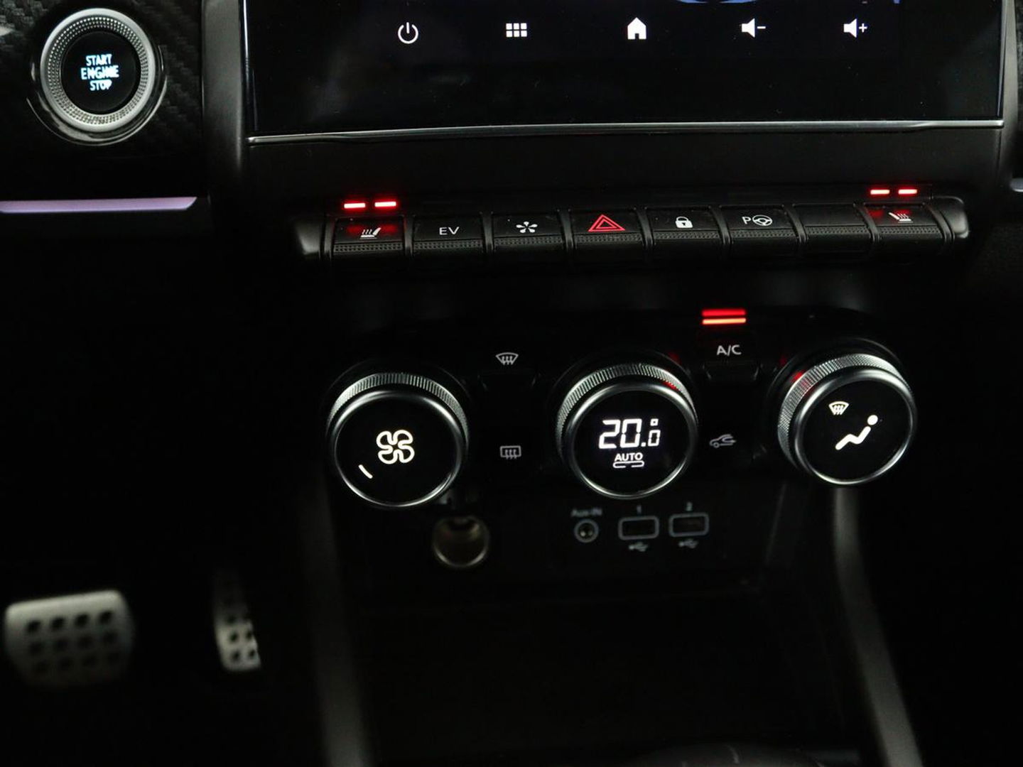 Renault Arkana 1.6 E-Tech Hybrid 145 R.S. Line | Leder/Alcantara | Stoel & stuurverwarming | Adaptive cruise | Camera | BOSE Sound | Carplay | Sfeerverlichting | Full LED | Keyless | Navigatie | Climate control