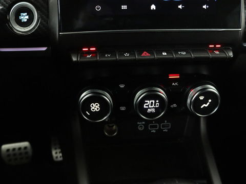 Renault Arkana 1.6 E-Tech Hybrid 145 R.S. Line | Leder/Alcantara | Stoel & stuurverwarming | Adaptive cruise | Camera | BOSE Sound | Carplay | Sfeerverlichting | Full LED | Keyless | Navigatie | Climate control