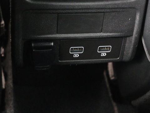 Renault Arkana 1.6 E-Tech Hybrid 145 R.S. Line | Leder/Alcantara | Stoel & stuurverwarming | Adaptive cruise | Camera | BOSE Sound | Carplay | Sfeerverlichting | Full LED | Keyless | Navigatie | Climate control