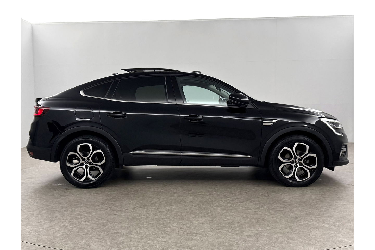Renault Arkana 1.6 E-Tech Hybrid Intens Camera Pano Virtual LED Carplay Clima Cruise Navi 18"LMV