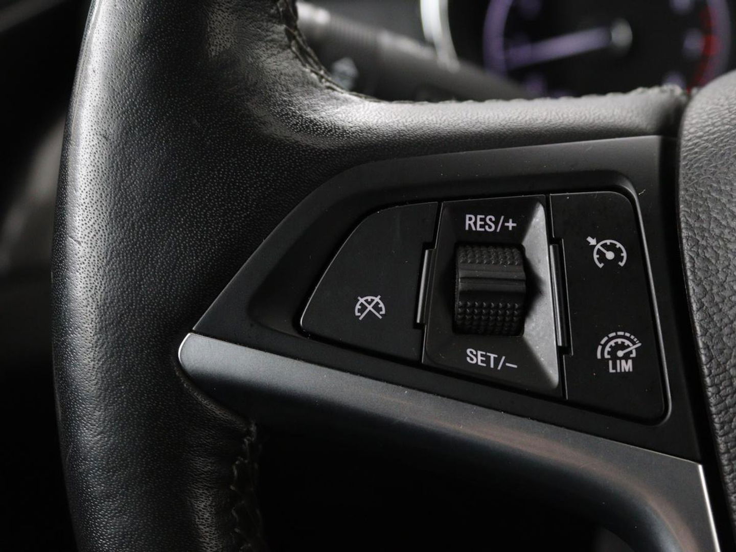 Opel Mokka X 1.4 Turbo Innovation | Automaat | Stoel & stuurverwarming | Trekhaak | Carplay | Navigatie | Camera | Xenon | Climate control | Keyless