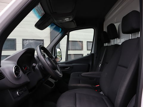 Mercedes-Benz Sprinter 514 CDI Automaat Bakwagen Laadklep - MBUX - Cruise - 3 Zits