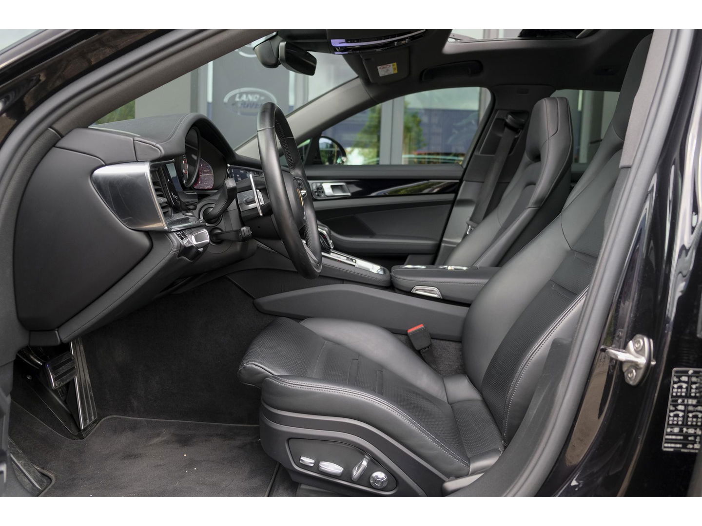 Porsche Panamera Sport Turismo 2.9 4S 560pk E-Hybrid Facelift Panoramadak *BTW* Luchtvering Softclose Bose 21" LMV Camera