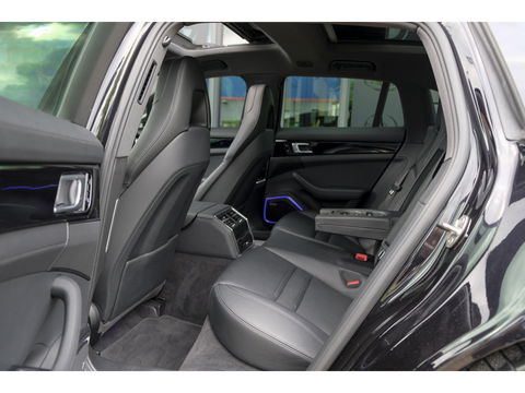 Porsche Panamera Sport Turismo 2.9 4S 560pk E-Hybrid Facelift Panoramadak *BTW* Luchtvering Softclose Bose 21" LMV Camera