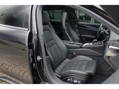 Porsche Panamera Sport Turismo 2.9 4S 560pk E-Hybrid Facelift Panoramadak *BTW* Luchtvering Softclose Bose 21" LMV Camera