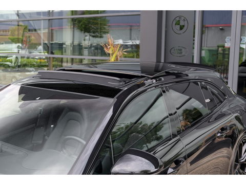Porsche Panamera Sport Turismo 2.9 4S 560pk E-Hybrid Facelift Panoramadak *BTW* Luchtvering Softclose Bose 21" LMV Camera